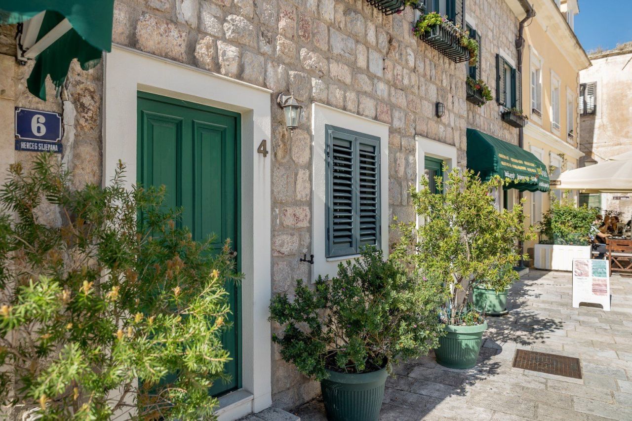 Дом в Херцег-Нови, Черногория, 198 м² - фото 3