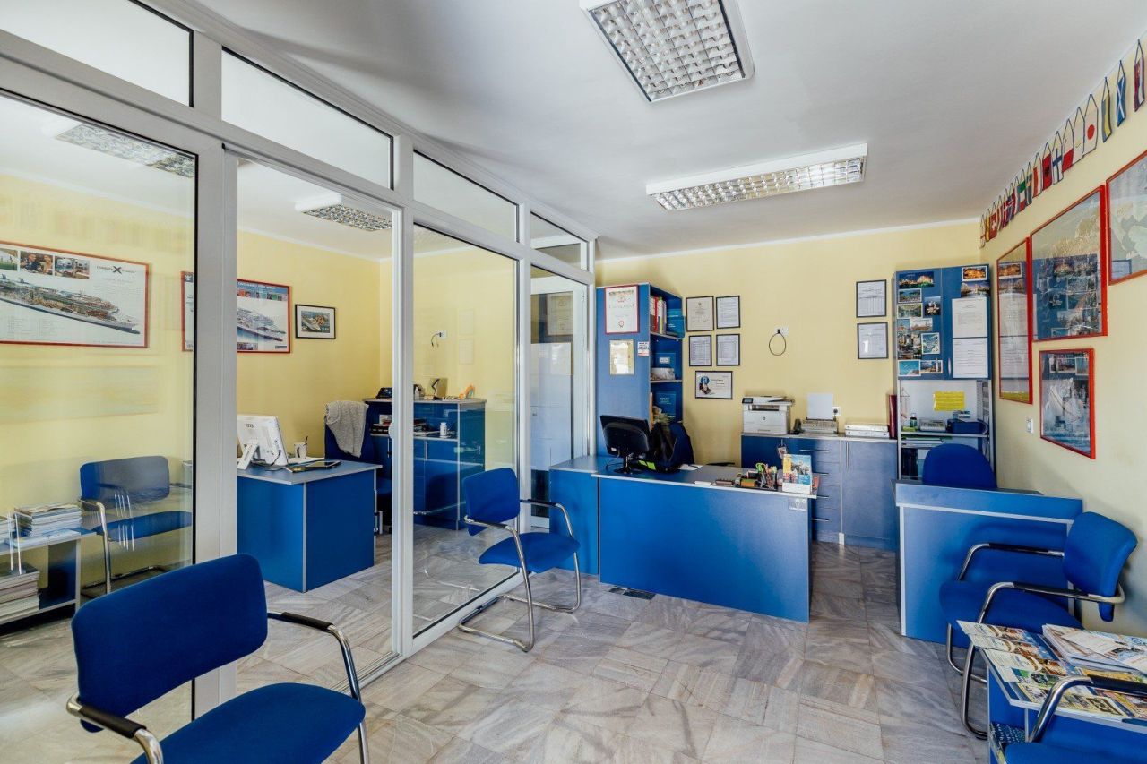 Дом в Херцег-Нови, Черногория, 198 м² - фото 5