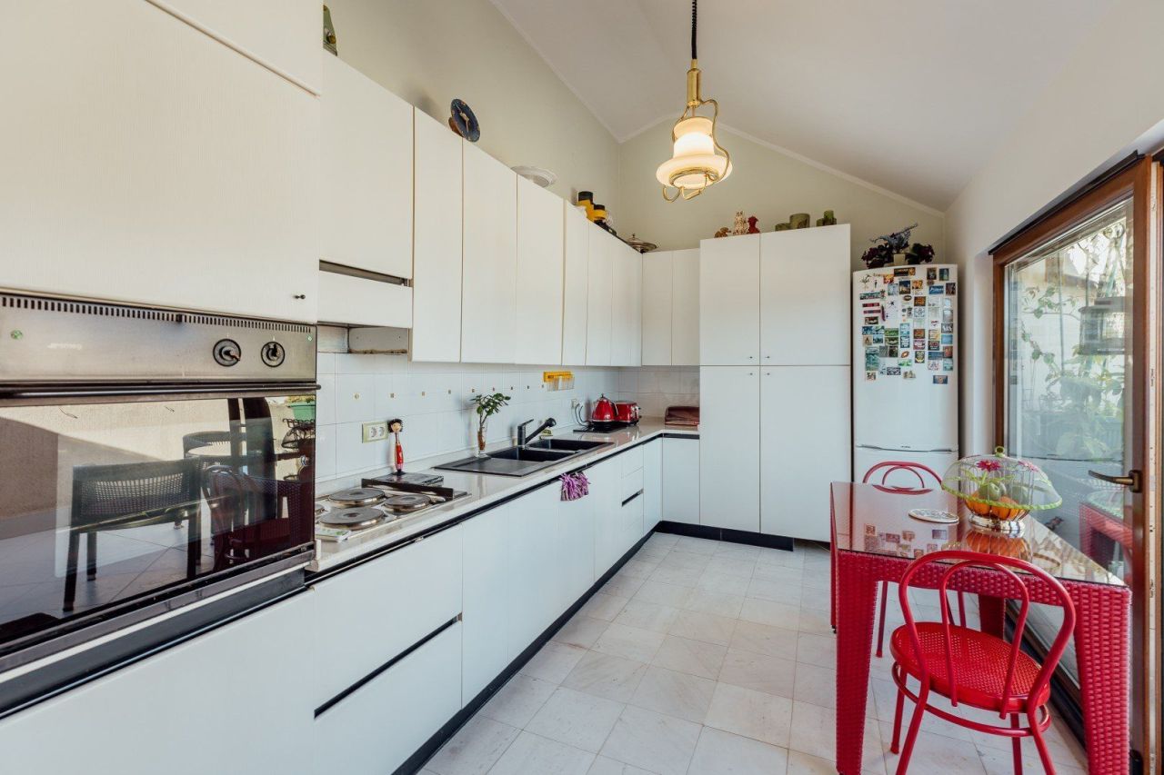 Дом в Херцег-Нови, Черногория, 198 м² - фото 12