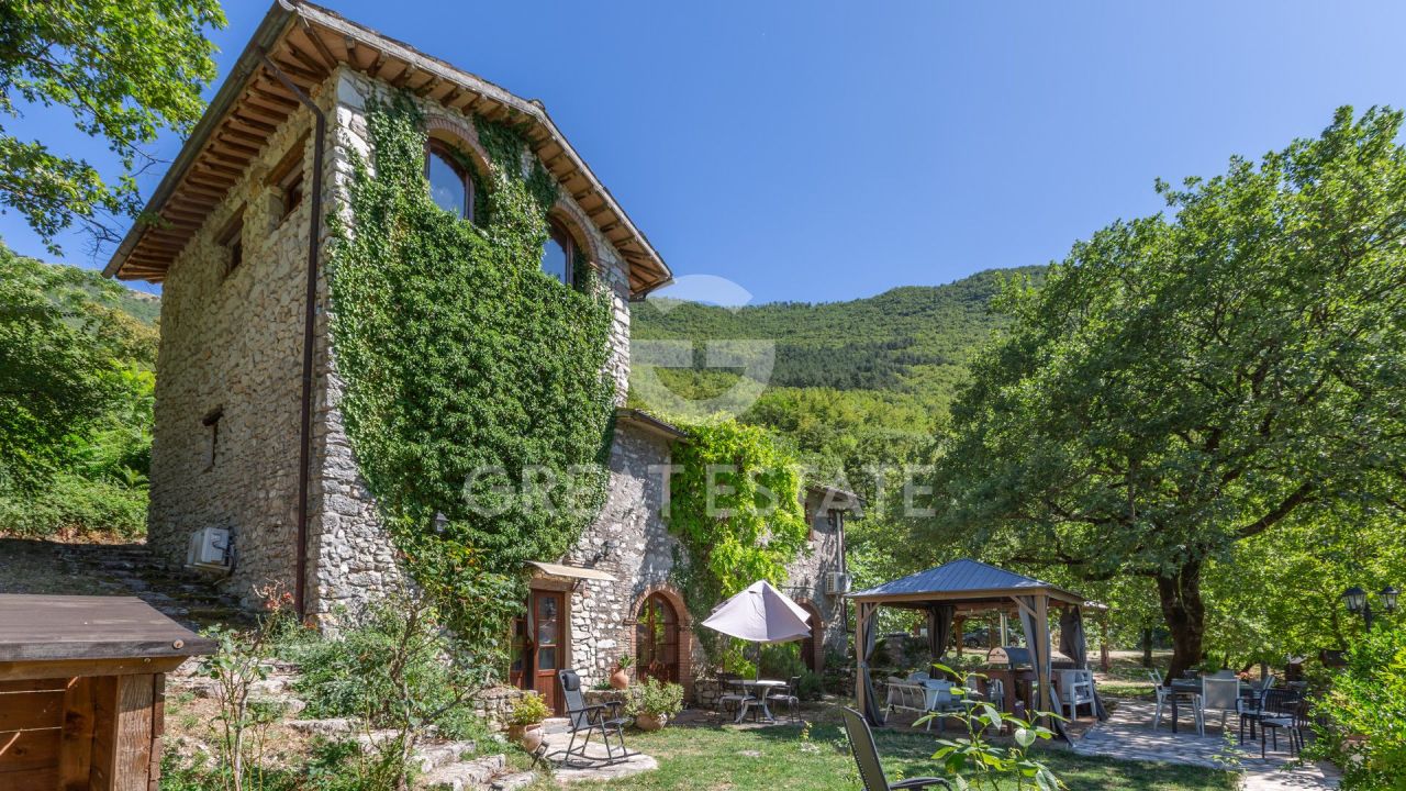 Дом Arrone, Италия, 172 м² - фото 1