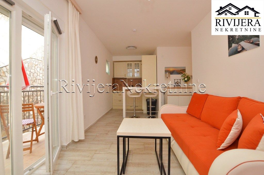 Квартира в Херцег-Нови, Черногория, 35 м² - фото 1