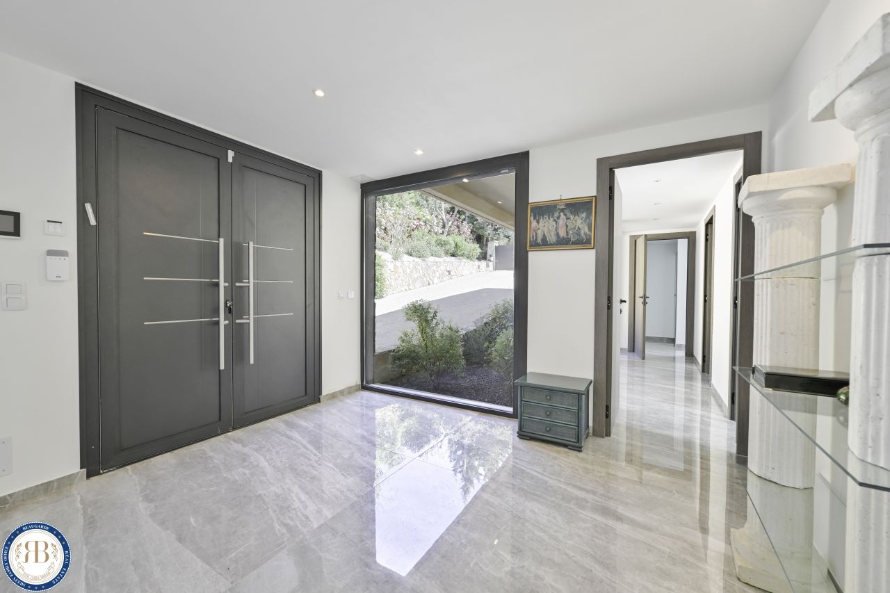 Вилла в Мужене, Франция, 390 м² - фото 10