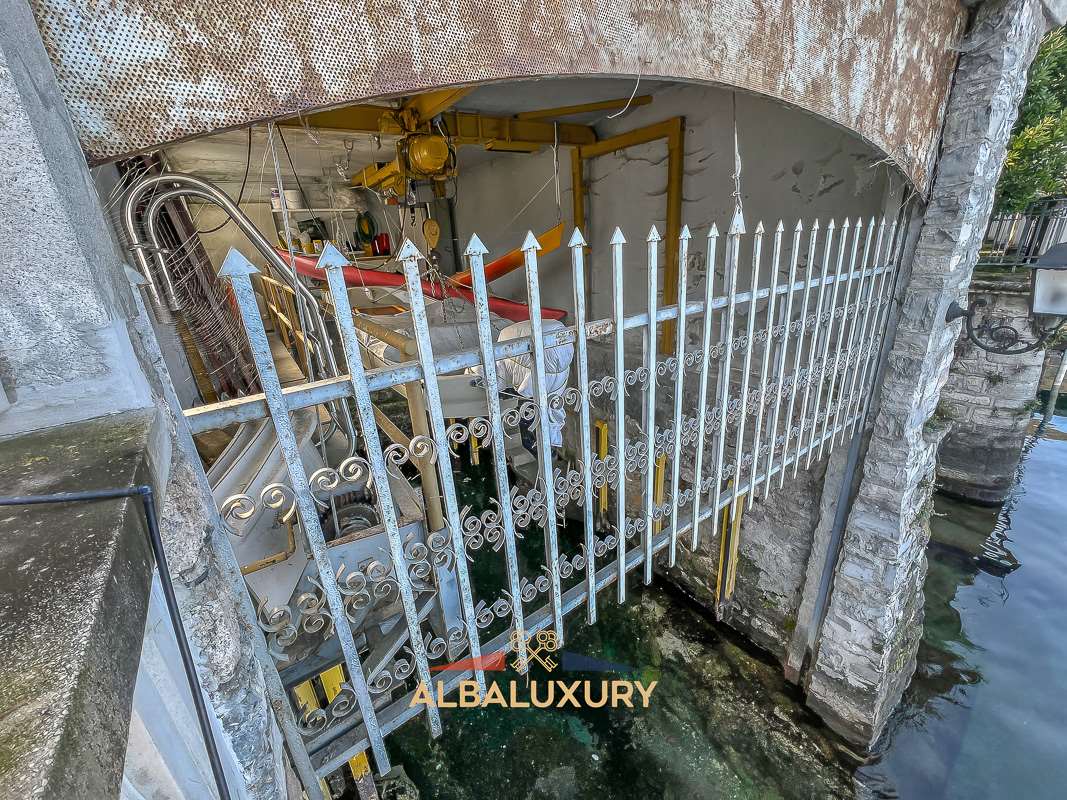 Вилла в Оливето-Ларио, Италия, 350 м² - фото 10