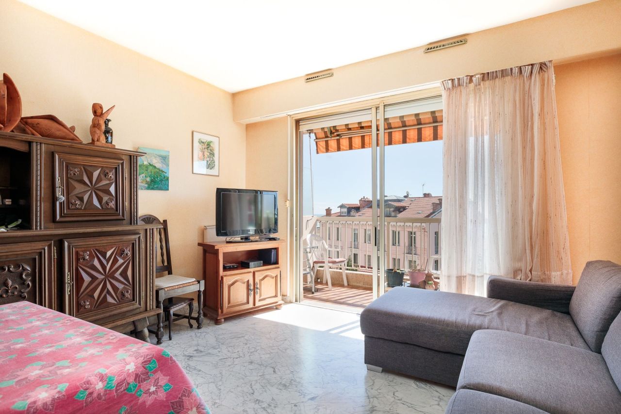 Апартаменты в Больё-сюр-Мер, Франция, 73 м² - фото 8