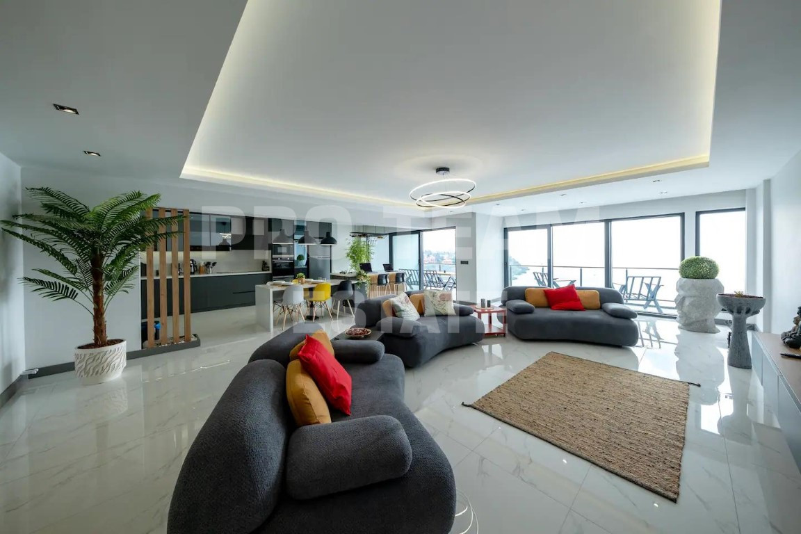 Квартира в Анталии, Турция, 220 м² - фото 1