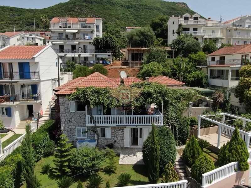 Дом в Херцег-Нови, Черногория, 127 м² - фото 1
