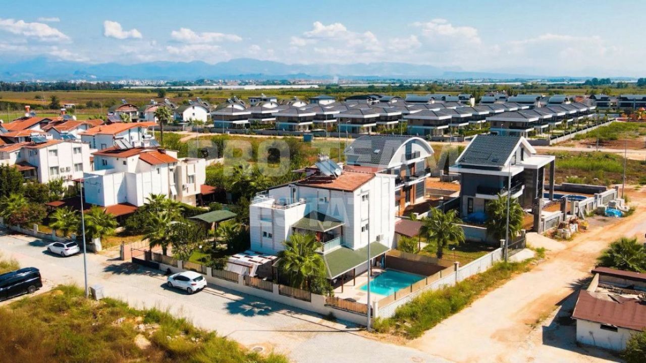 Вилла в Белеке, Турция, 280 м² - фото 1