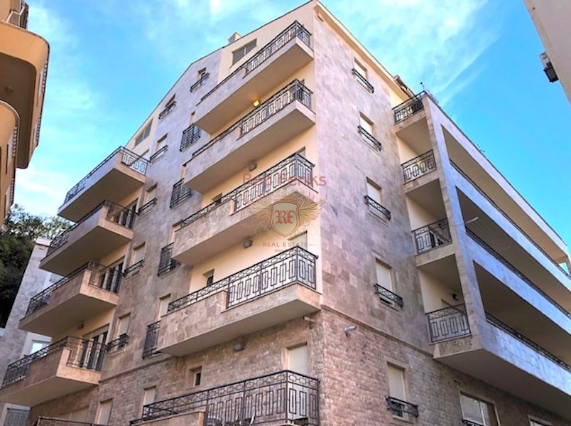 Квартира в Будве, Черногория, 74 м² - фото 1