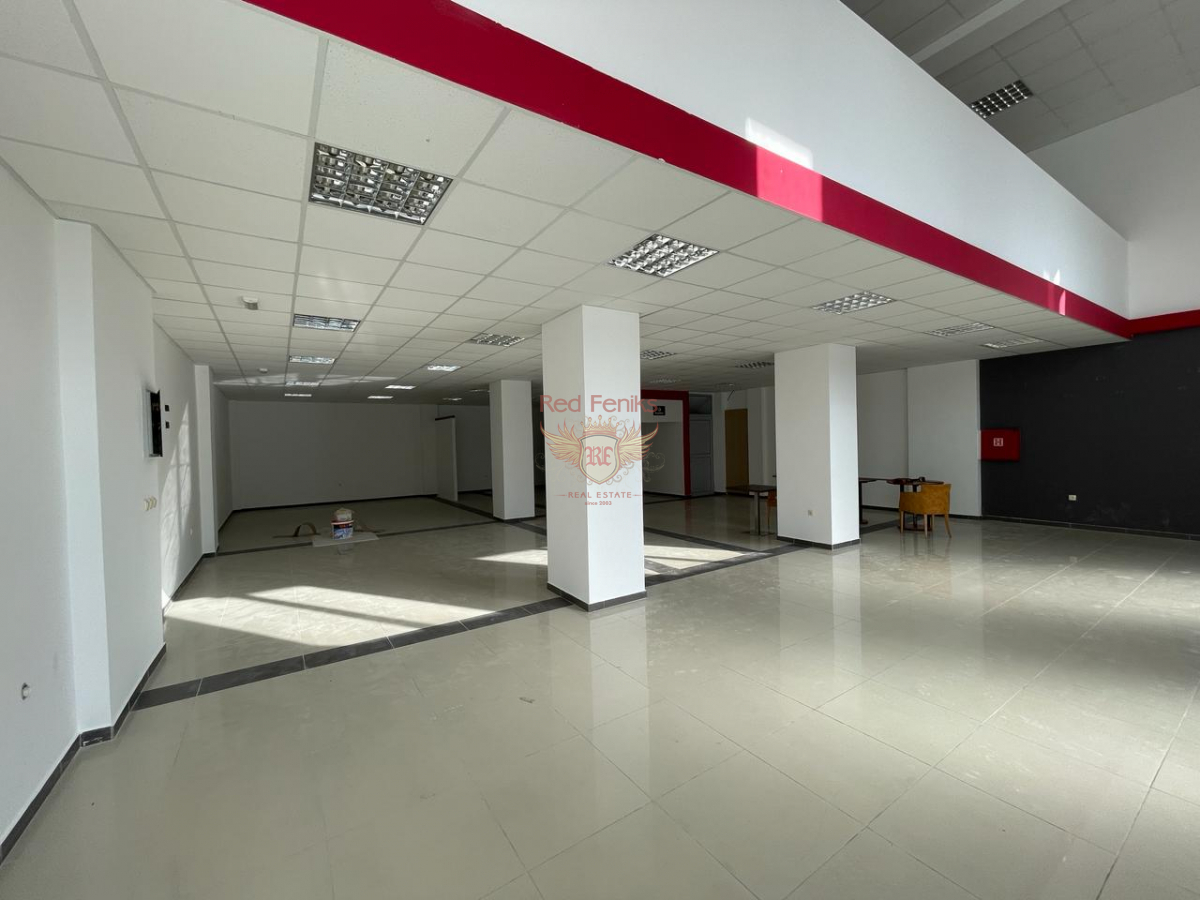 Коммерческая недвижимость в Херцег-Нови, Черногория, 882 м² - фото 1