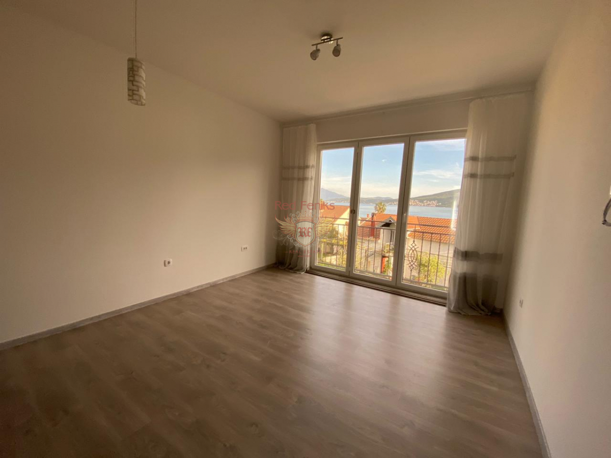 Квартира в Херцег-Нови, Черногория, 42 м² - фото 1
