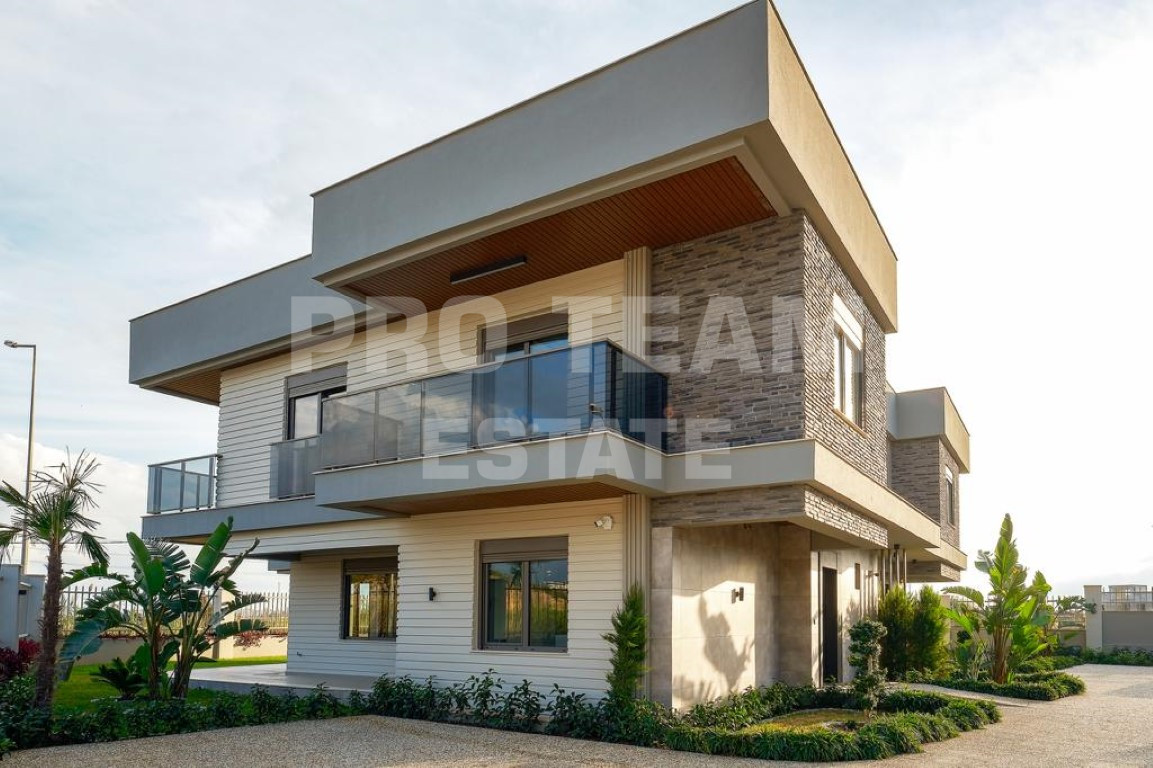 Вилла в Анталии, Турция, 355 м² - фото 1