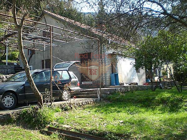 Дом в Тивате, Черногория, 145 м² - фото 1
