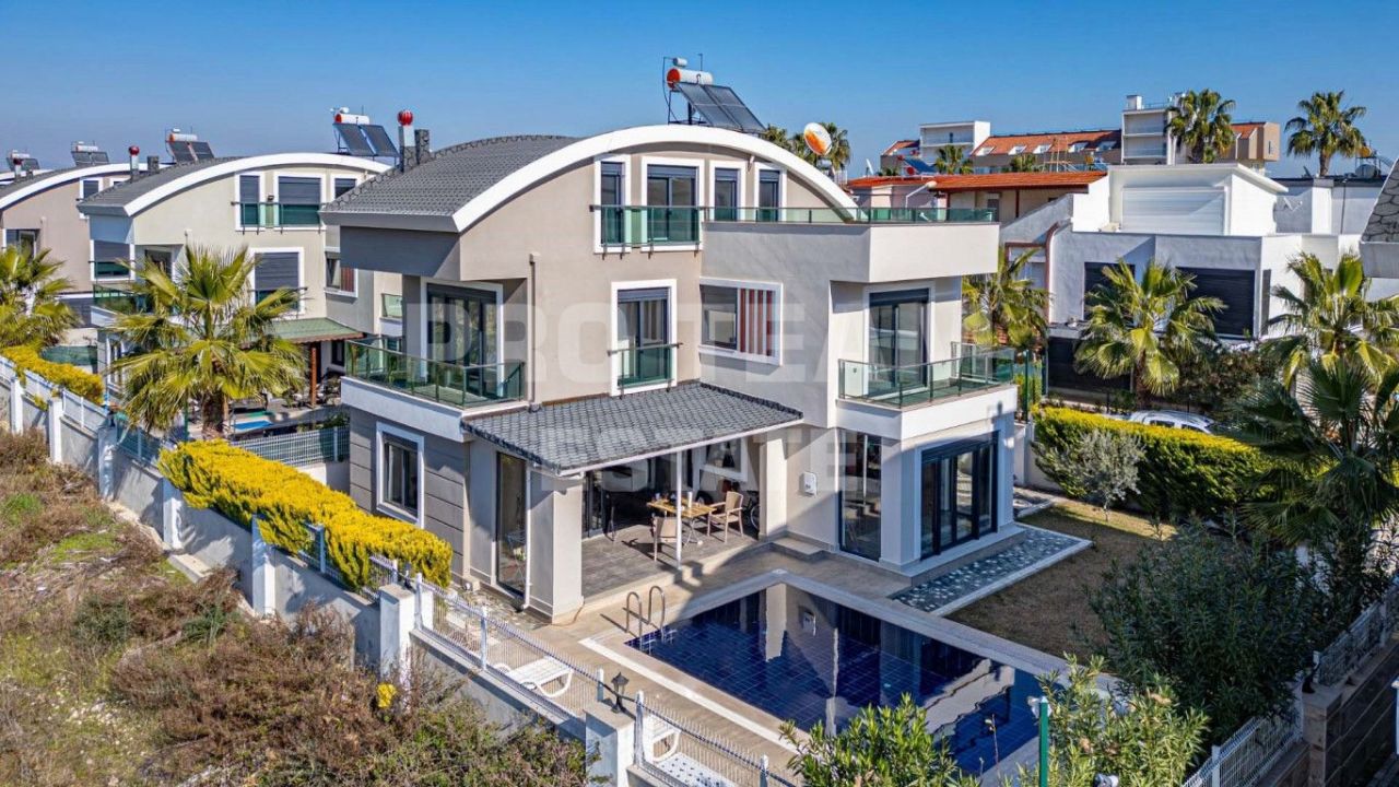 Вилла в Белеке, Турция, 280 м² - фото 1