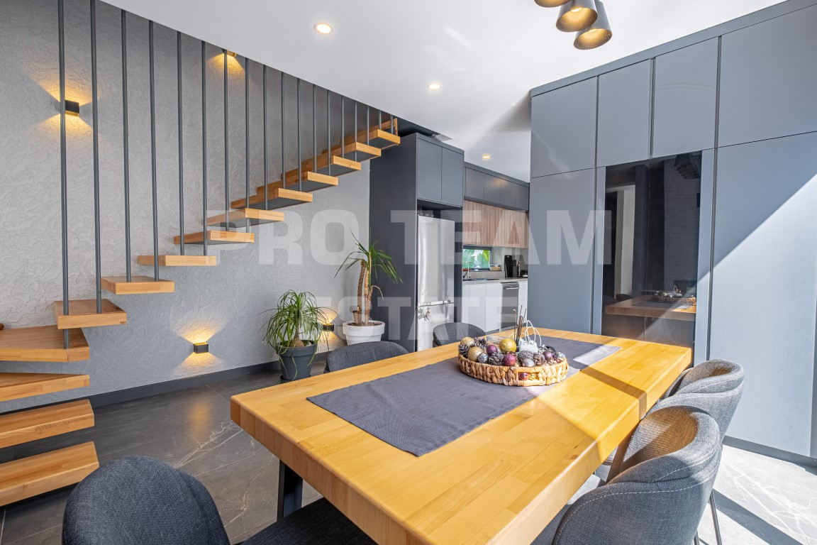 Вилла в Анталии, Турция, 300 м² - фото 1