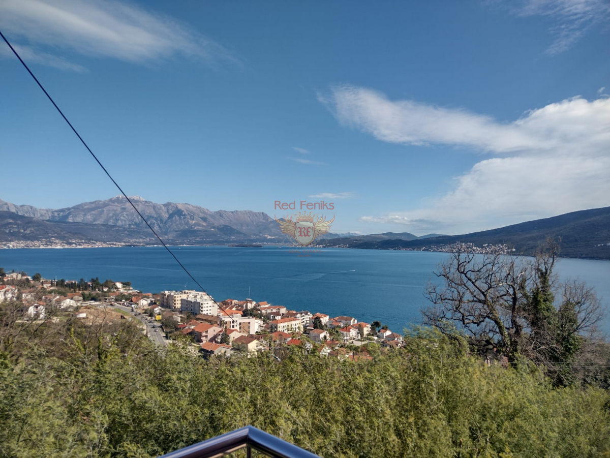 Квартира в Херцег-Нови, Черногория, 77 м² - фото 1