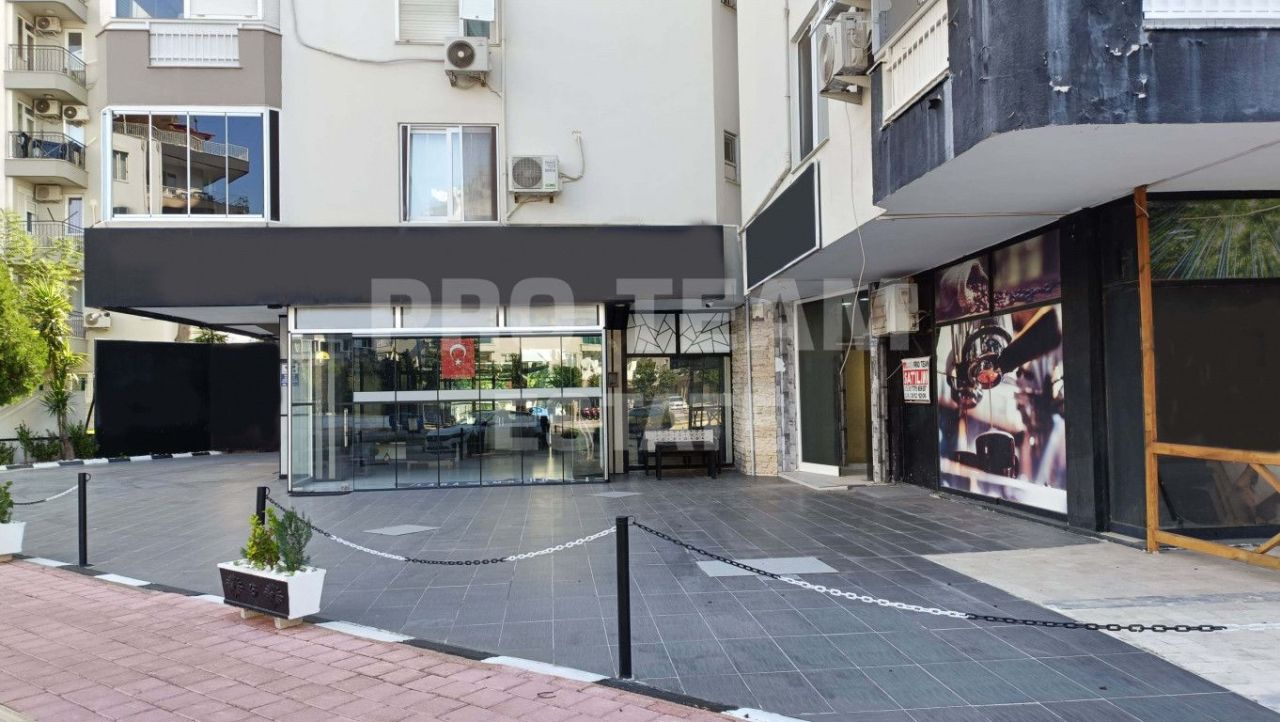 Магазин в Анталии, Турция, 35 м² - фото 1