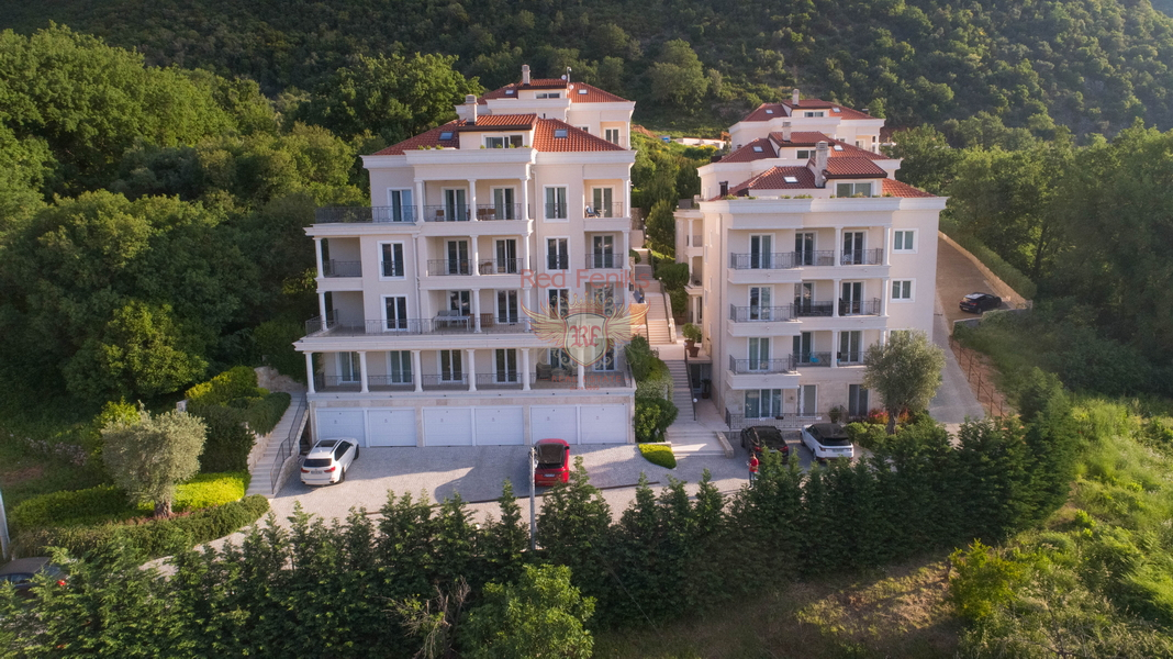 Квартира в Херцег-Нови, Черногория, 115 м² - фото 1