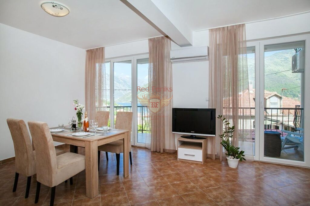 Квартира в Херцег-Нови, Черногория, 61 м² - фото 1