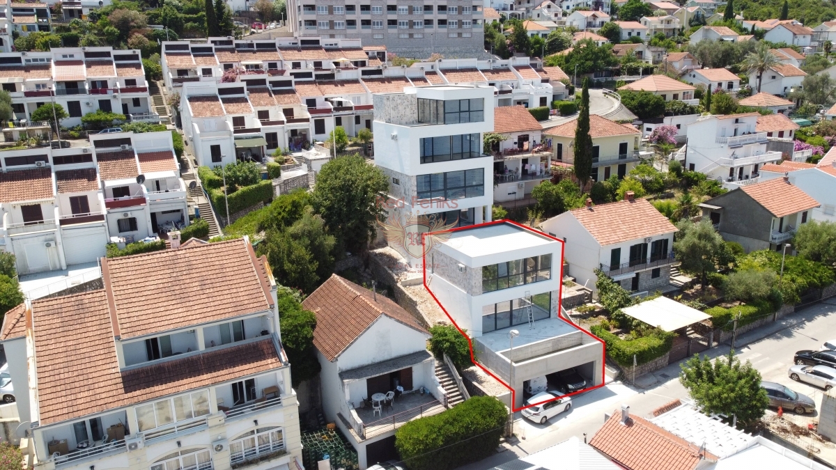 Дом на полуострове Луштица, Черногория, 200 м² - фото 1