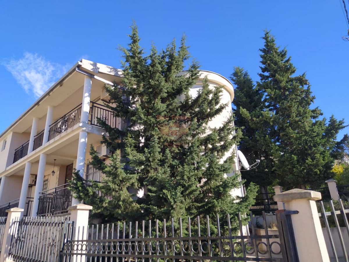 Дом в Баре, Черногория, 150 м² - фото 1