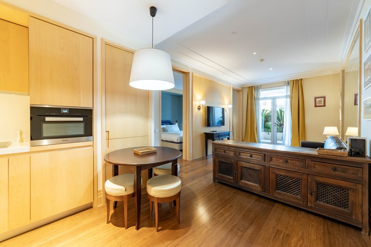 Квартира в Тивате, Черногория, 81 м² - фото 5