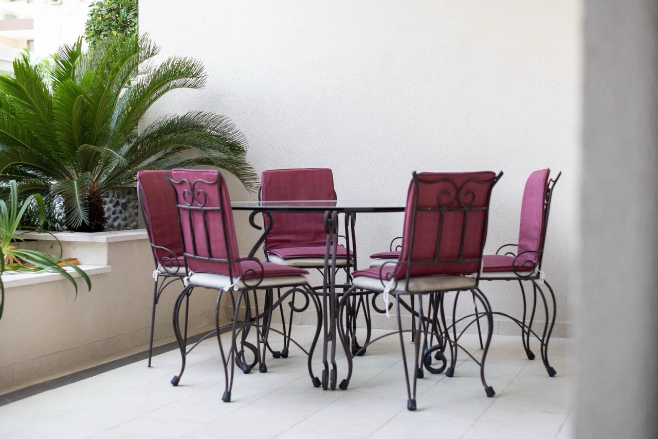 Квартира в Тивате, Черногория, 81 м² - фото 13