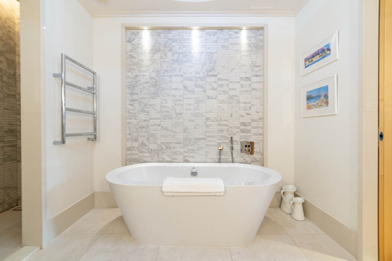 Квартира в Тивате, Черногория, 81 м² - фото 12