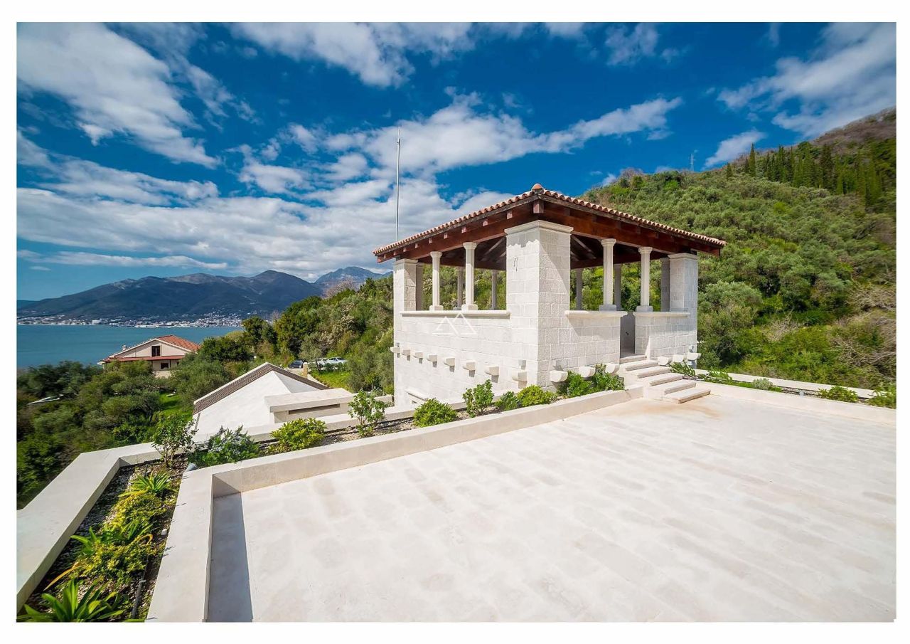 Вилла в Тивате, Черногория, 1 482 м² - фото 7