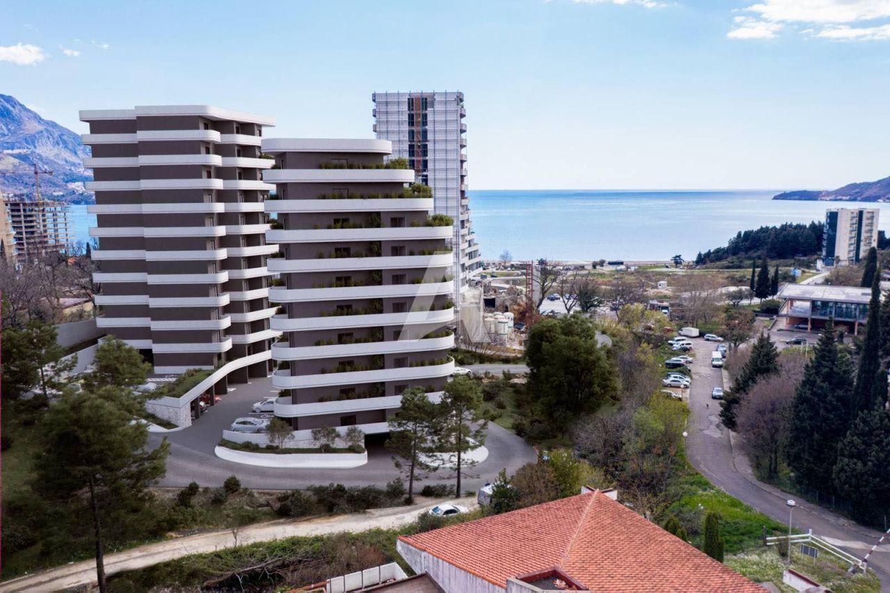 Апартаменты в Бечичи, Черногория, 40 м² - фото 1