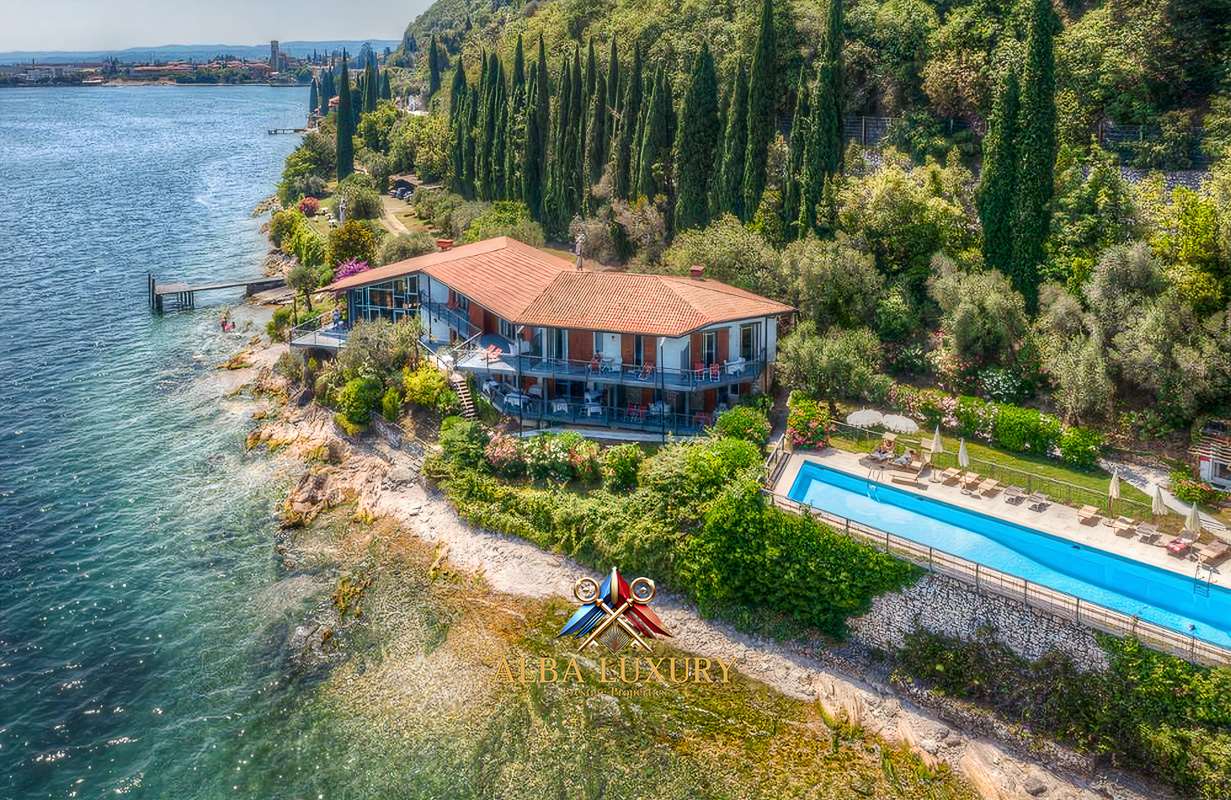 Вилла Via Giovanni Cabotto, Италия, 450 м² - фото 1