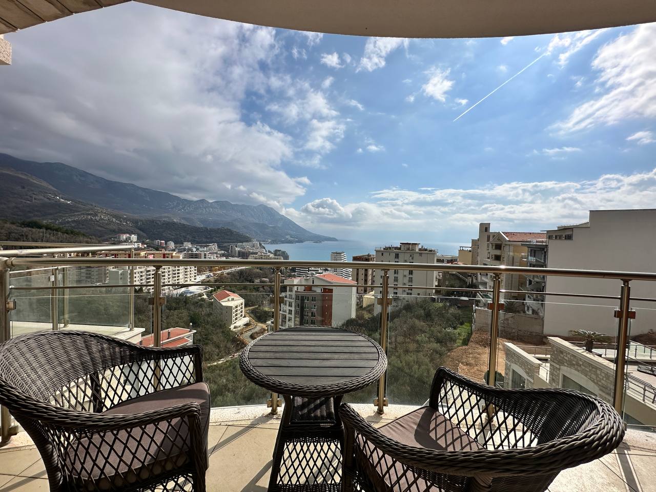 Апартаменты в Бечичи, Черногория, 131 м² - фото 1