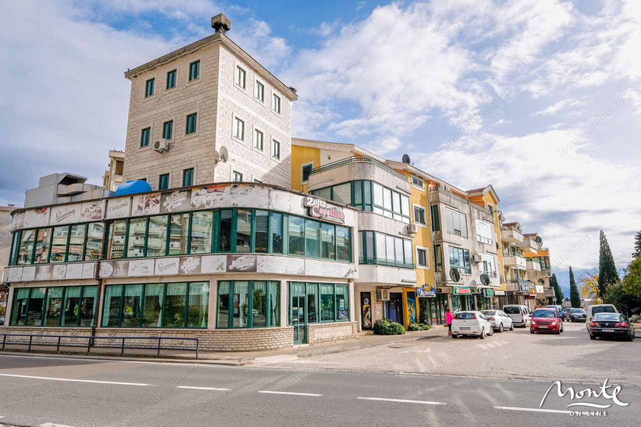 Апартаменты в Биеле, Черногория, 64 м² - фото 1