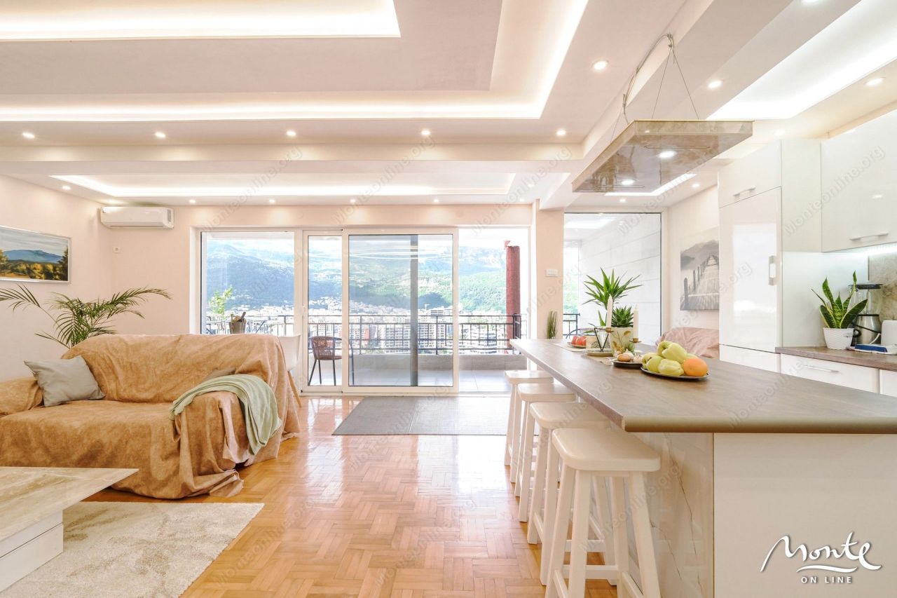 Апартаменты в Будве, Черногория, 94 м² - фото 1
