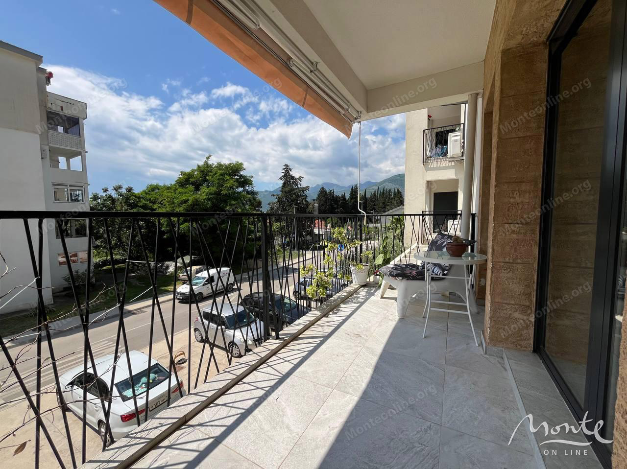 Апартаменты в Тивате, Черногория, 64 м² - фото 1