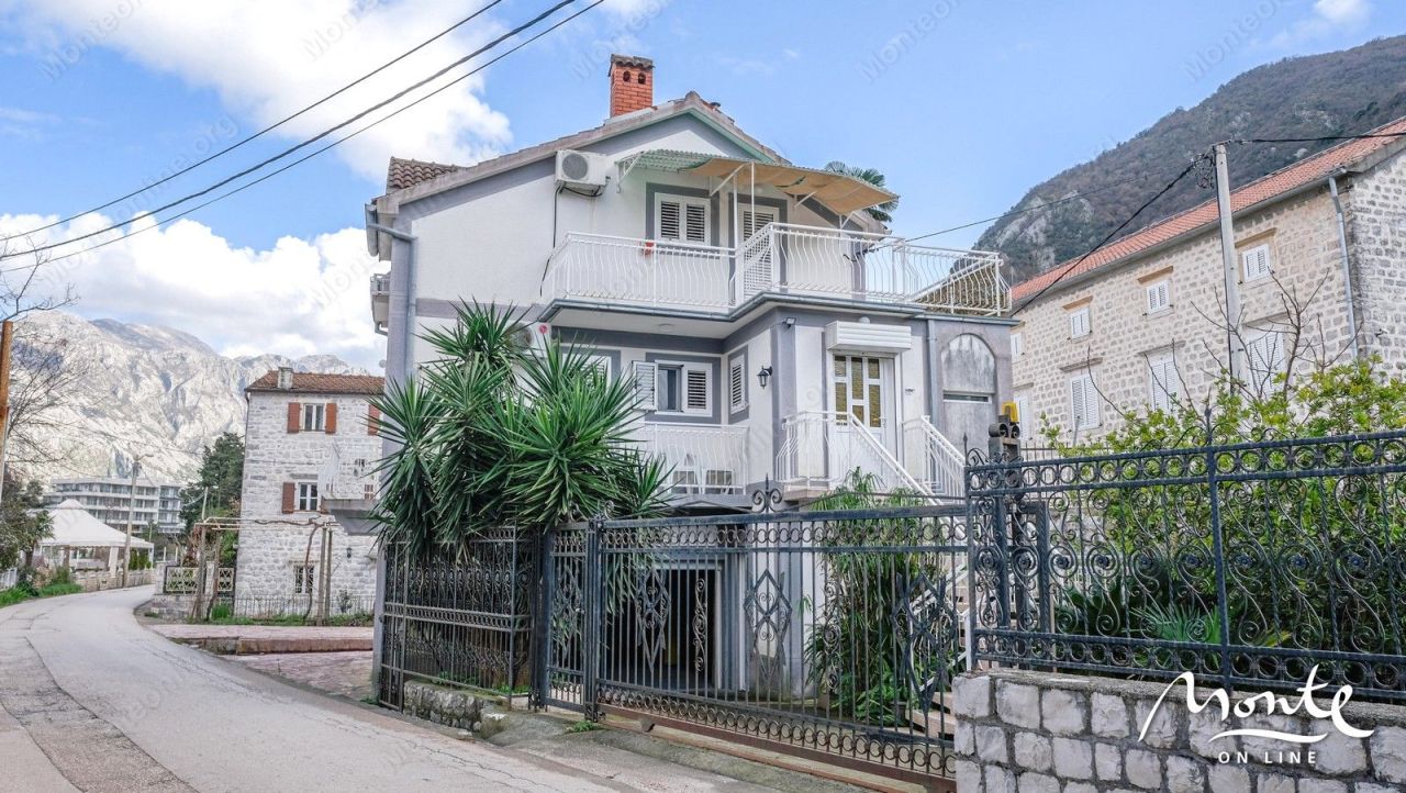 Вилла в Столиве, Черногория, 150 м² - фото 1