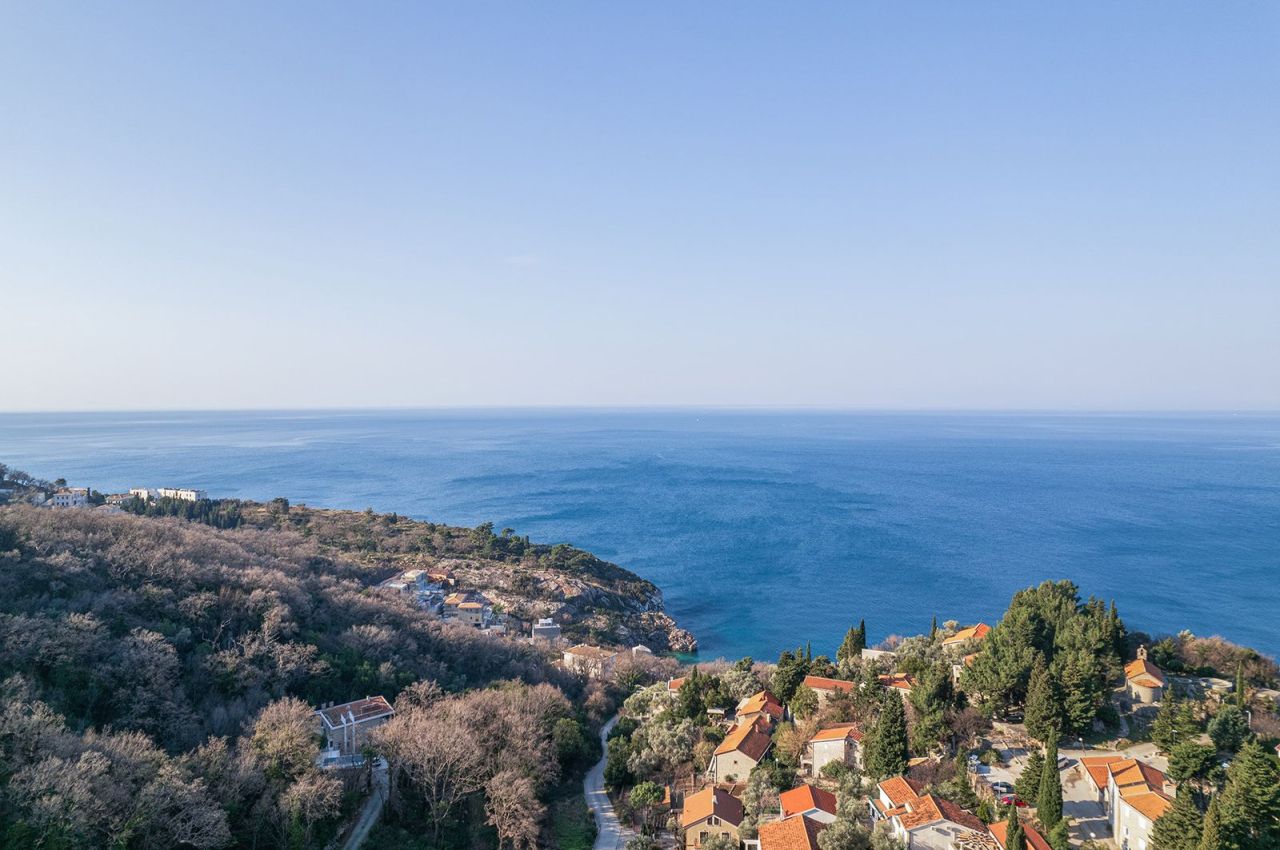 Земля в Режевичах, Черногория, 1 127 м² - фото 1