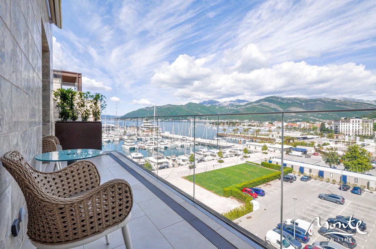 Апартаменты Porto Montenegro, Черногория, 69 м² - фото 1