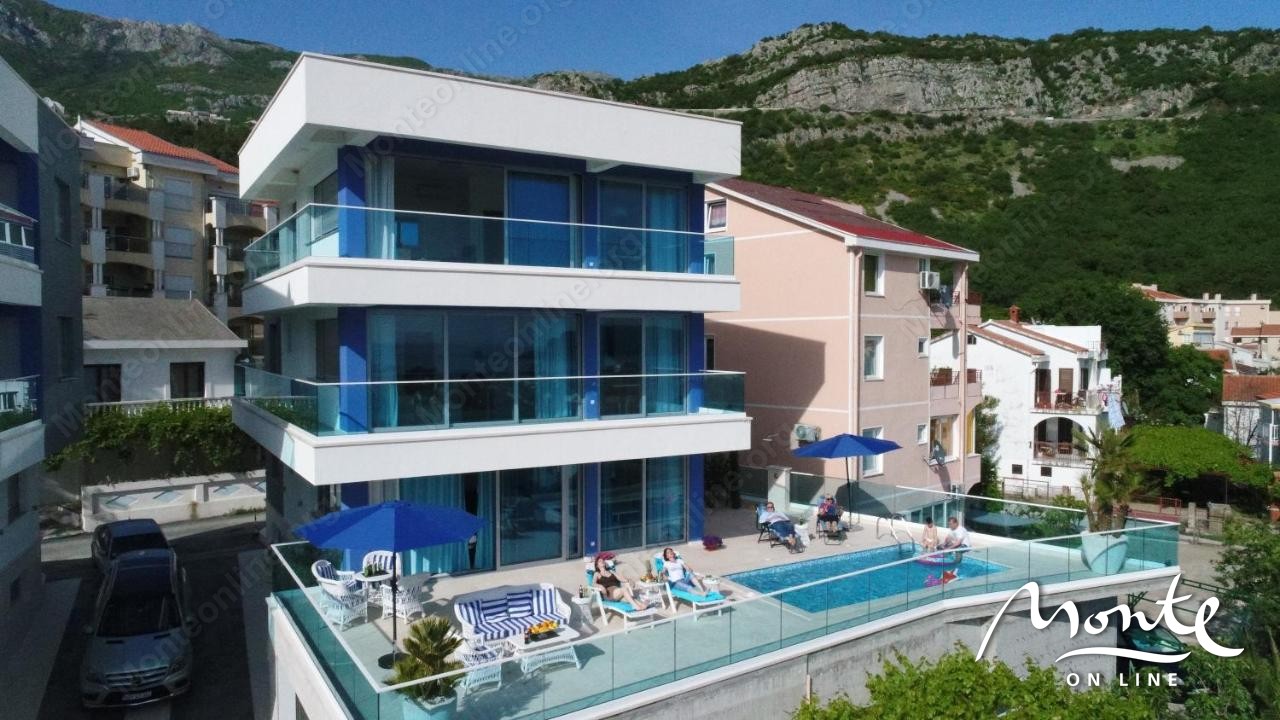 Вилла в Будве, Черногория, 352 м² - фото 1