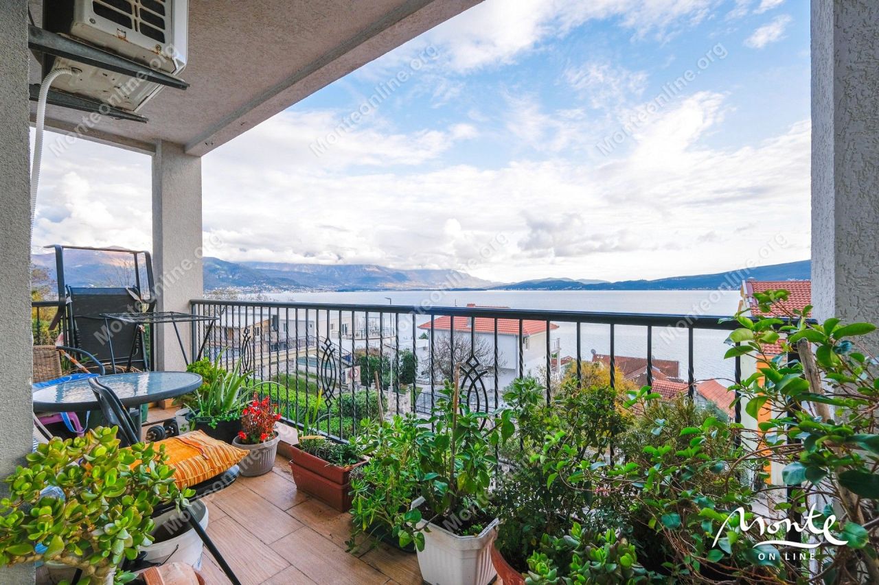 Апартаменты в Биеле, Черногория, 38 м² - фото 1