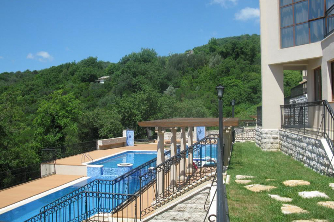 Апартаменты в Херцег-Нови, Черногория, 53 м² - фото 1