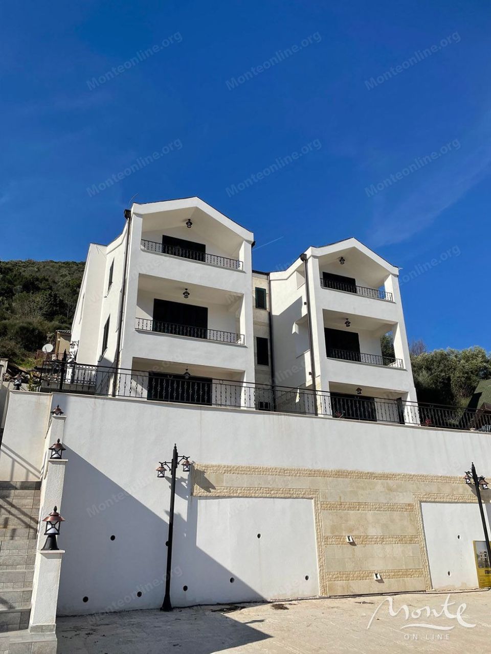 Апартаменты в Биеле, Черногория, 48 м² - фото 1