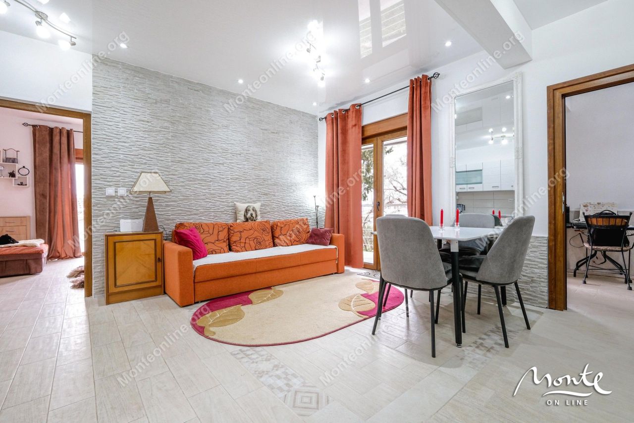 Апартаменты в Тивате, Черногория, 77 м² - фото 2