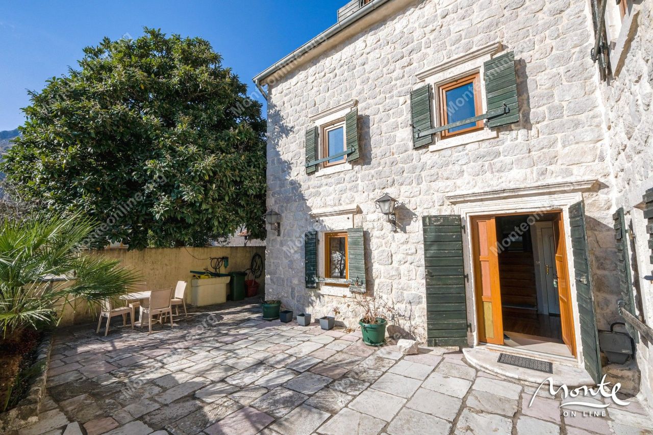 Вилла в Ораховаце, Черногория, 500 м² - фото 2