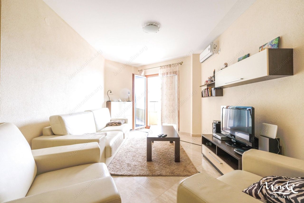 Апартаменты в Игало, Черногория, 64 м² - фото 2