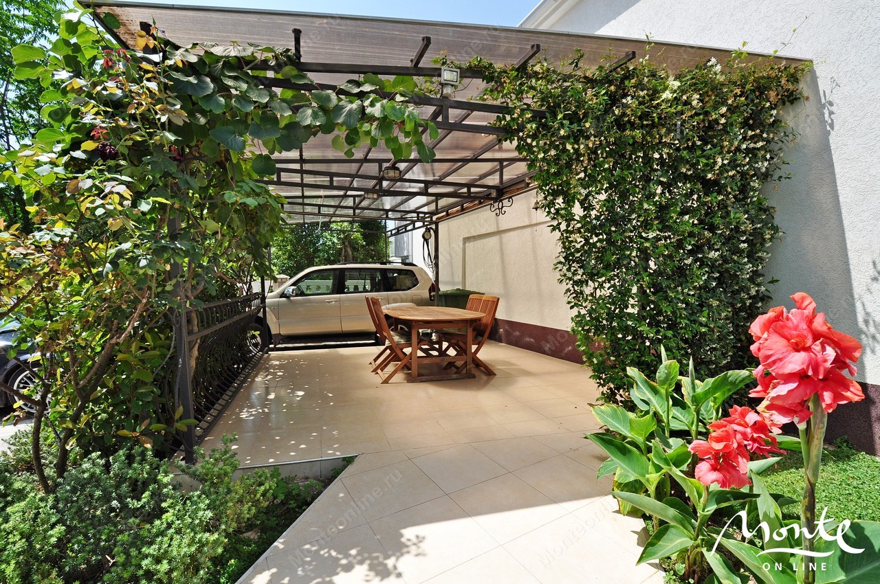 Вилла в Тивате, Черногория, 283 м² - фото 3