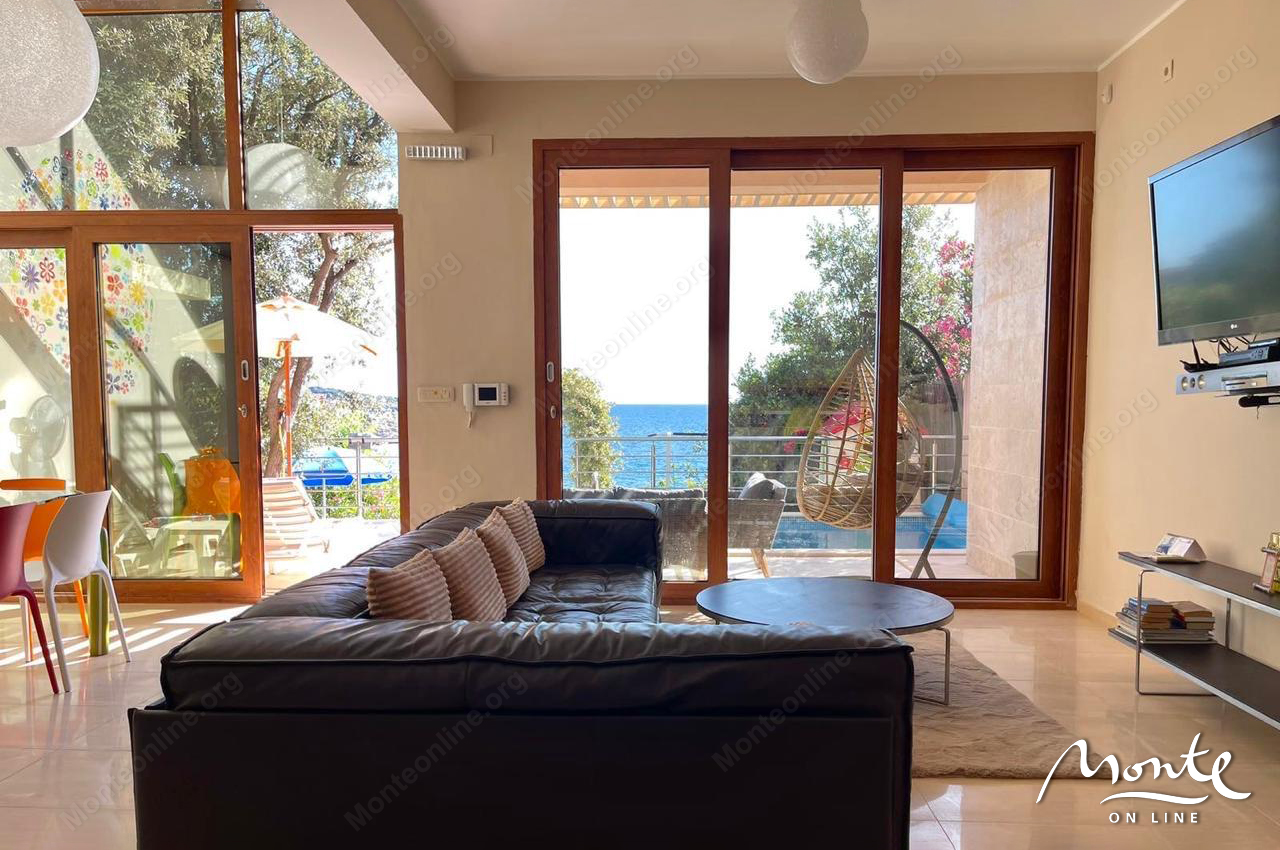 Вилла в Утехе, Черногория, 323 м² - фото 3