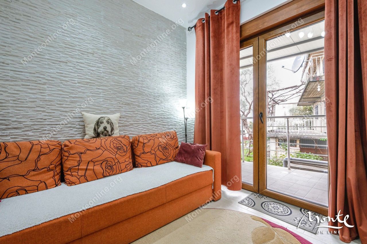 Апартаменты в Тивате, Черногория, 77 м² - фото 3