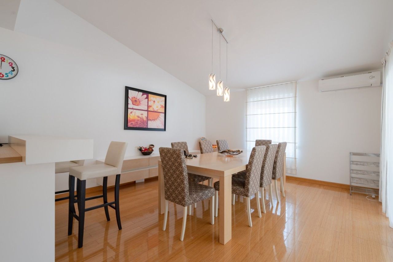 Апартаменты в Будве, Черногория, 222 м² - фото 4