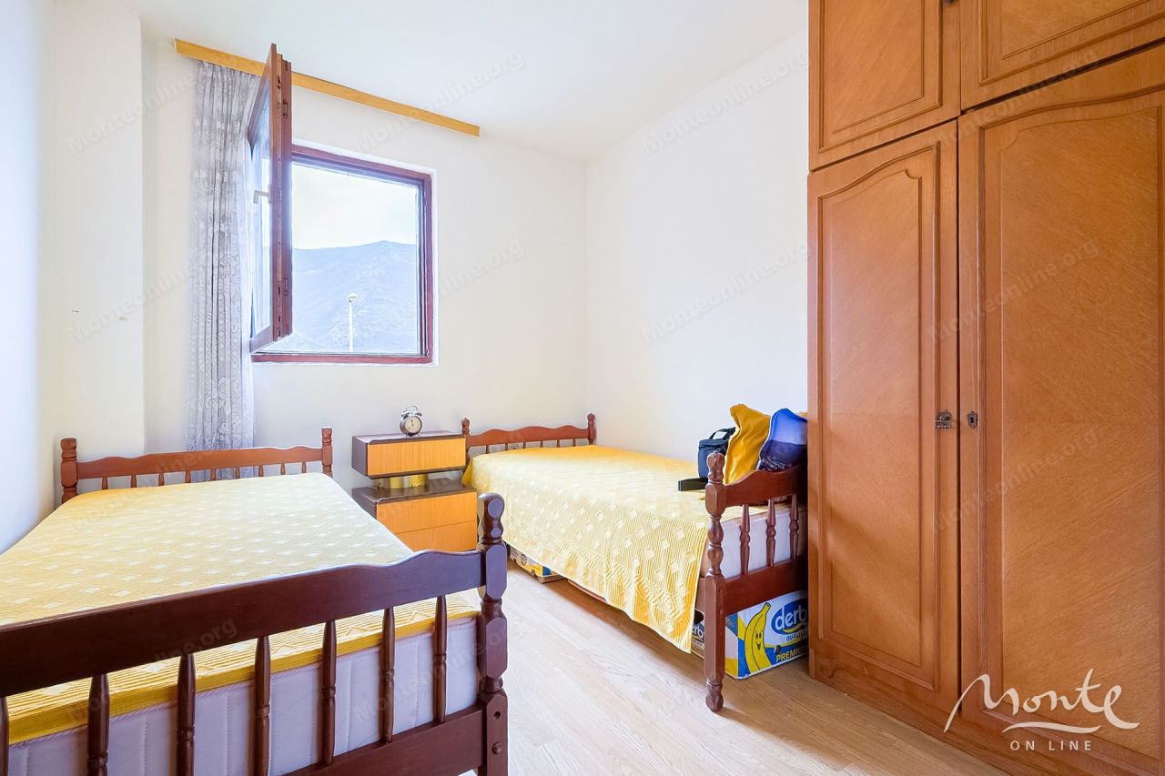 Вилла в Доброте, Черногория, 250 м² - фото 4