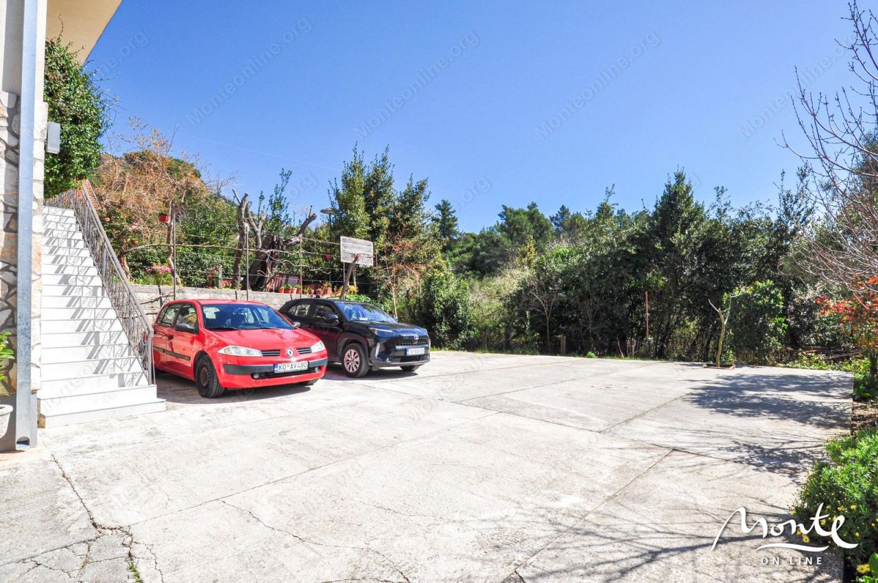 Вилла в Тивате, Черногория, 525 м² - фото 5